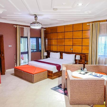 Triple Hill Hotel Weija Extérieur photo