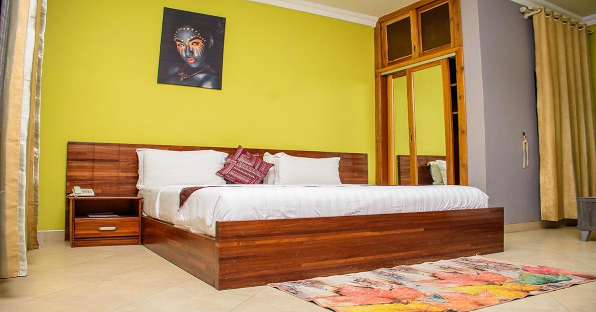 Triple Hill Hotel Weija Extérieur photo