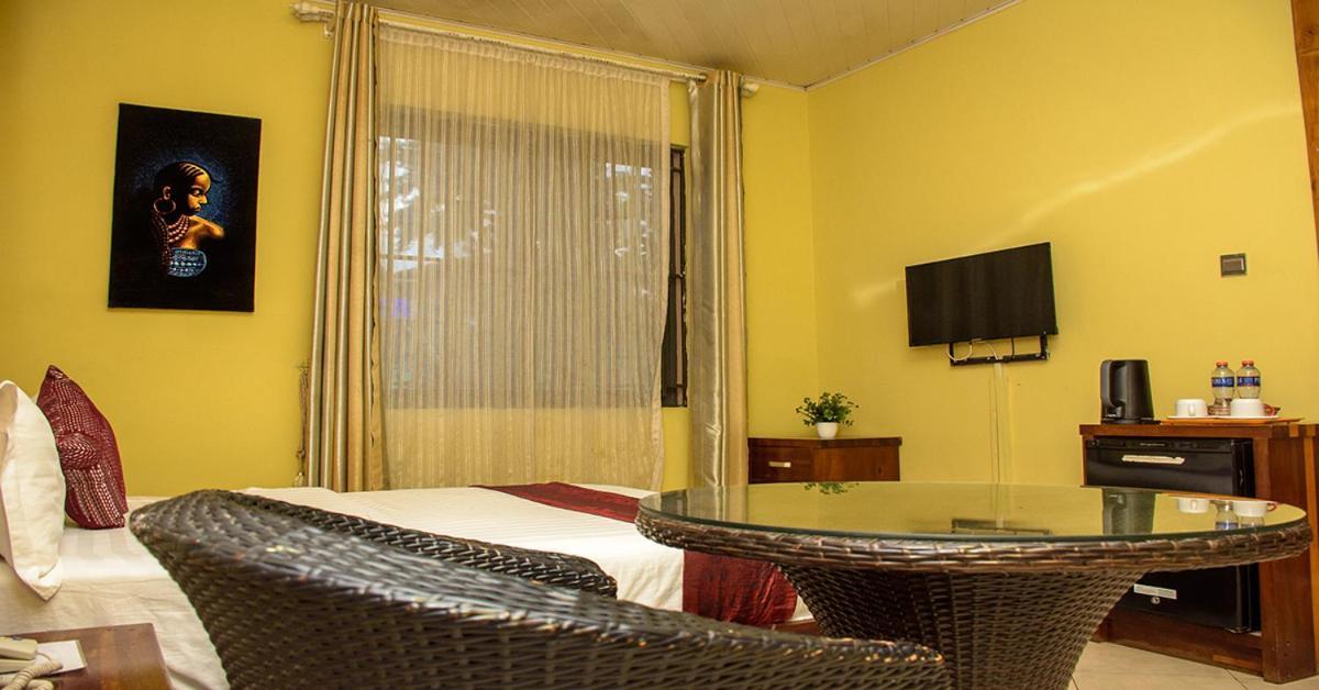 Triple Hill Hotel Weija Extérieur photo
