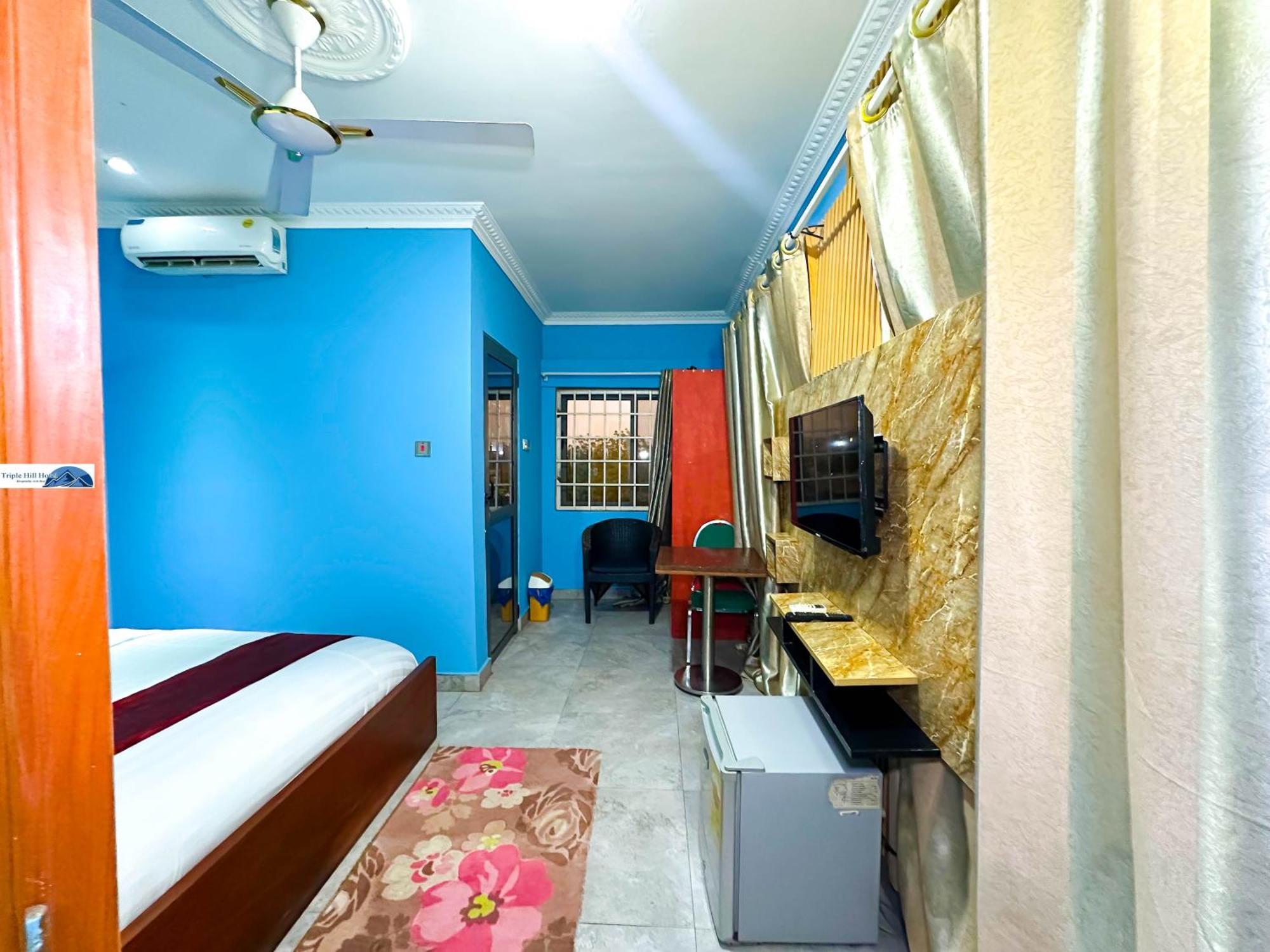 Triple Hill Hotel Weija Extérieur photo