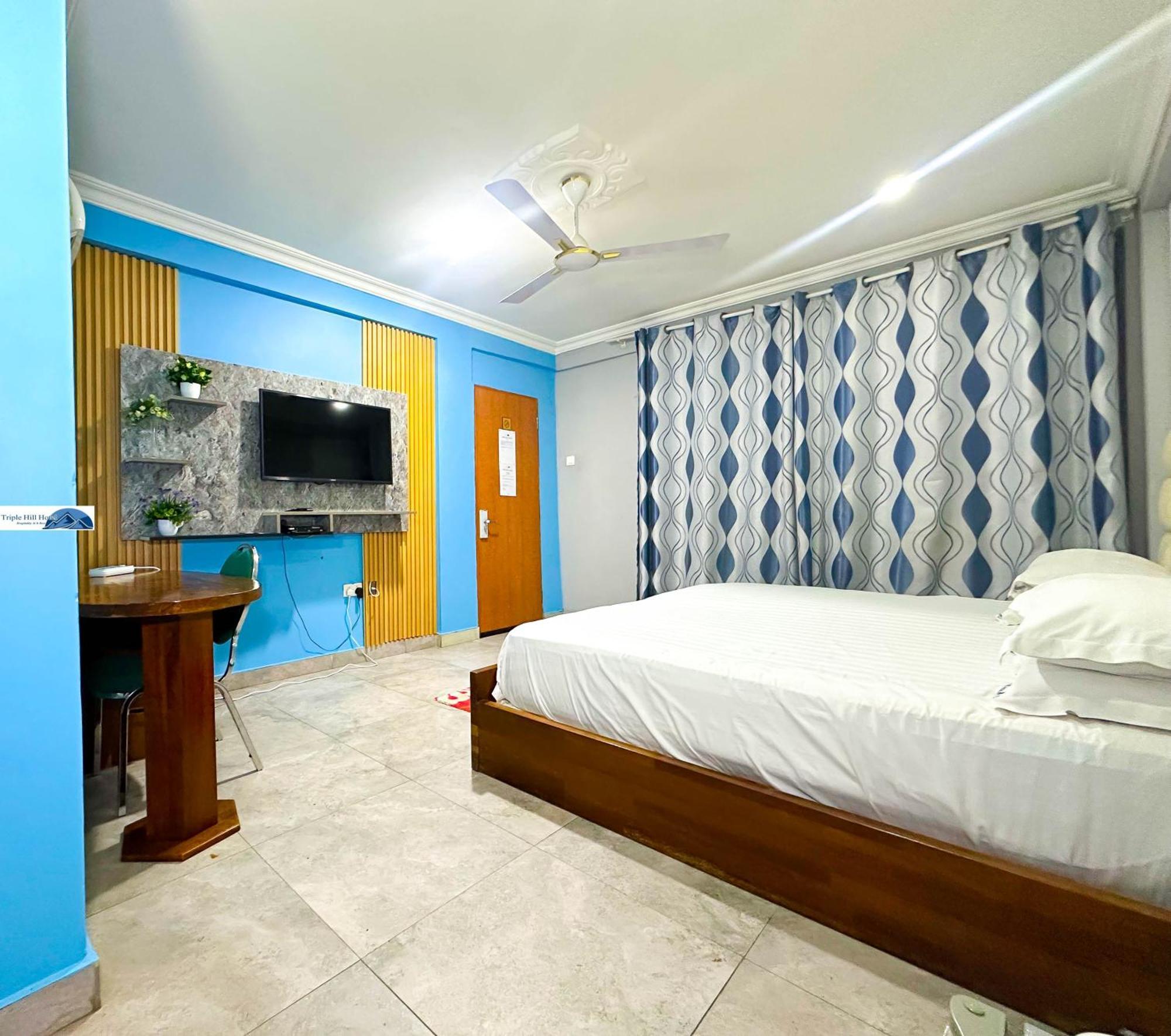 Triple Hill Hotel Weija Extérieur photo